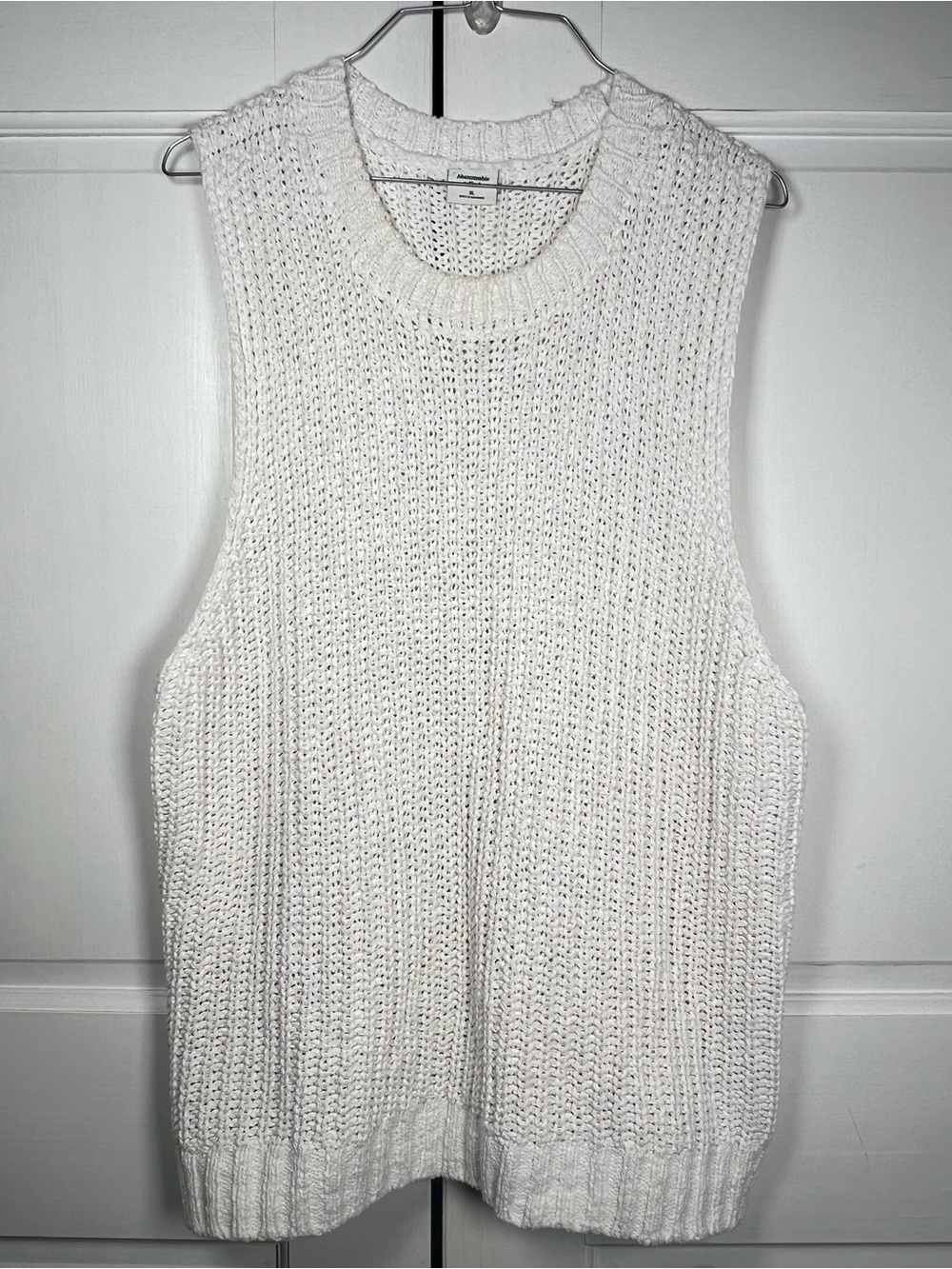 Abercrombie & Fitch Cable Knit Sleeveless Sweater Vest Ivory Side Slits Sz XL